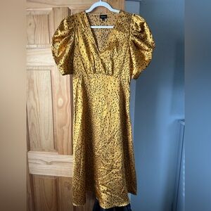 Who What Wear gold and black printed midi dress